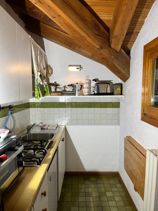 Chalet Blanc "La Mansarda" Courmayeur Exterior photo