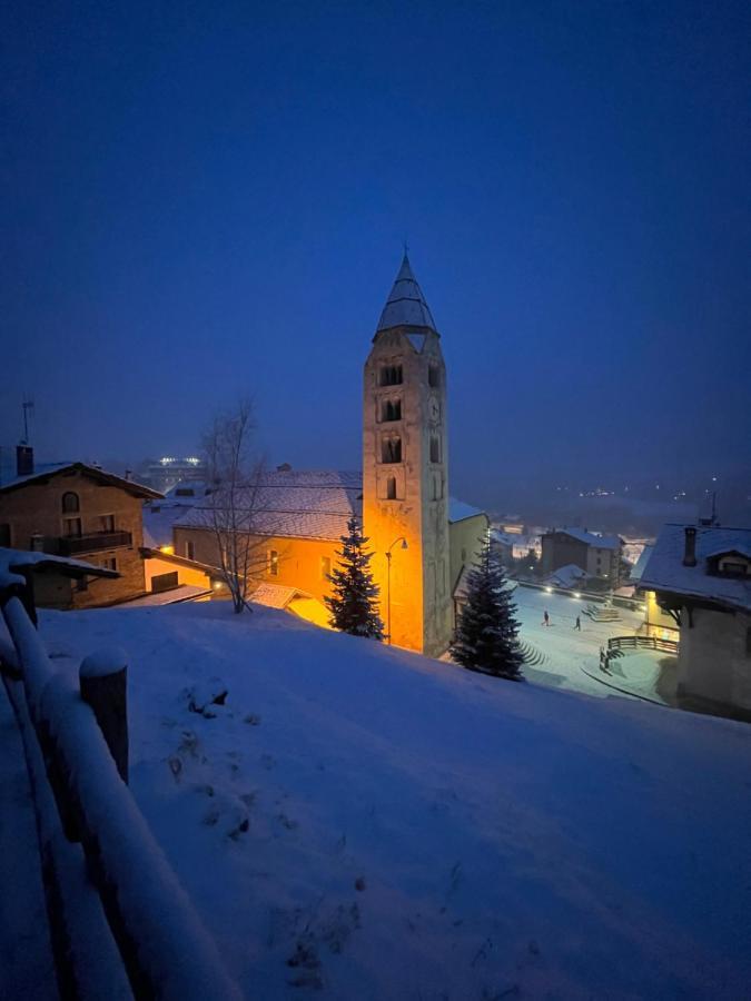 Chalet Blanc "La Mansarda" Apartment Courmayeur Exterior photo